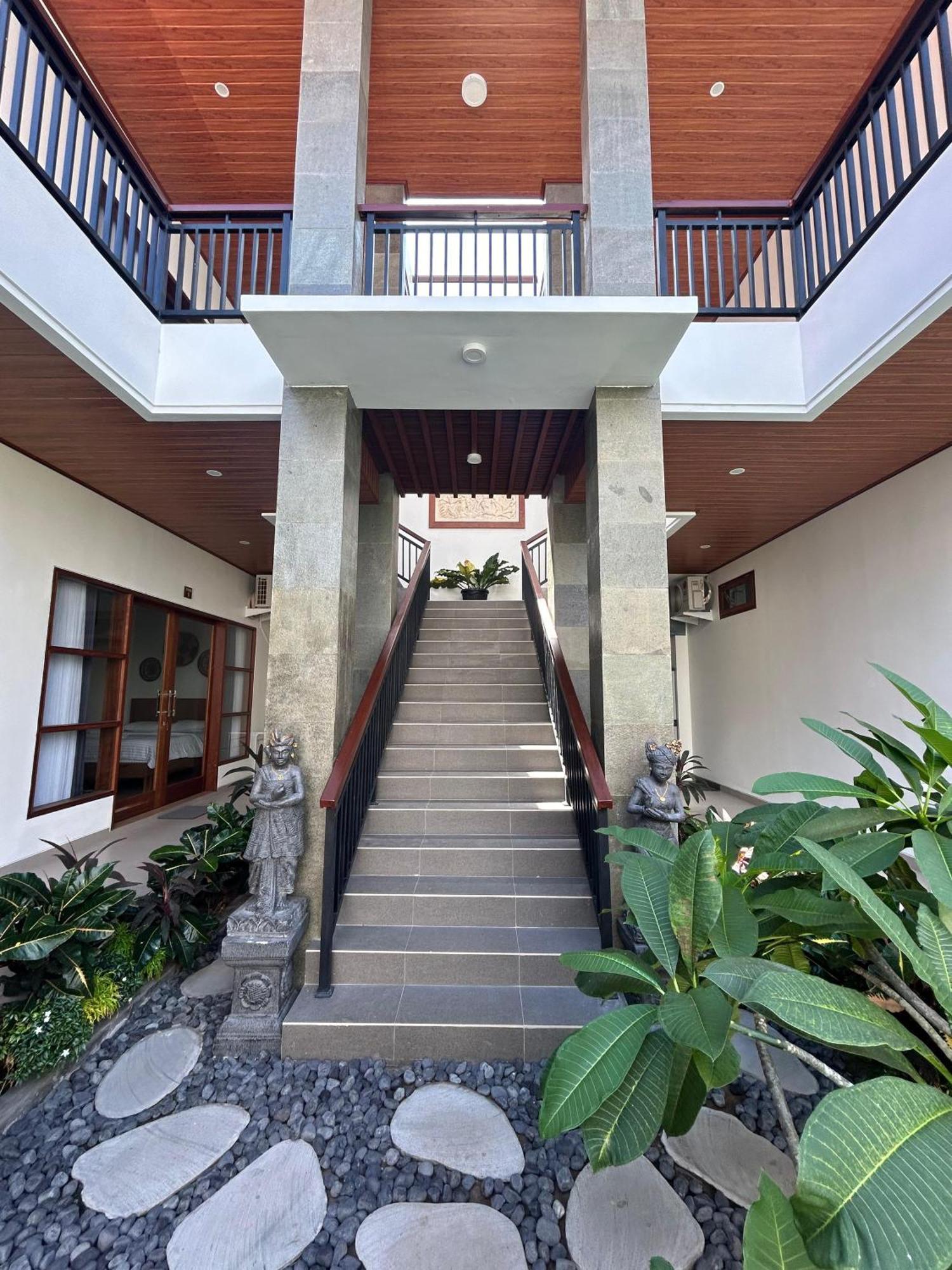 Villa Son Sun Uluwatu Buitenkant foto